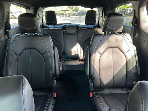 New 2026 Chrysler Pacifica Select w/ S Appearance Package image 14