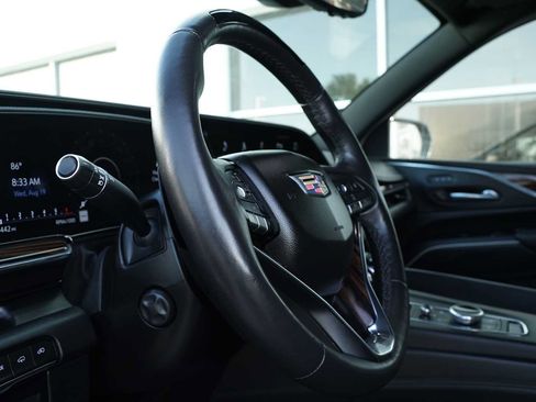 Used 2023 Cadillac Escalade ESV Premium Luxury w/ Performance Package AWD/4WD image 15