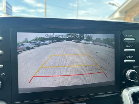 Used 2021 Kia Sorento EX w/ Panoramic Sunroof Package FWD image 16
