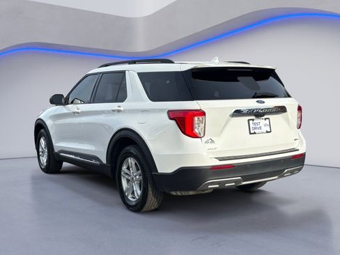 Used 2020 Ford Explorer XLT w/ Equipment Group 202A image 11