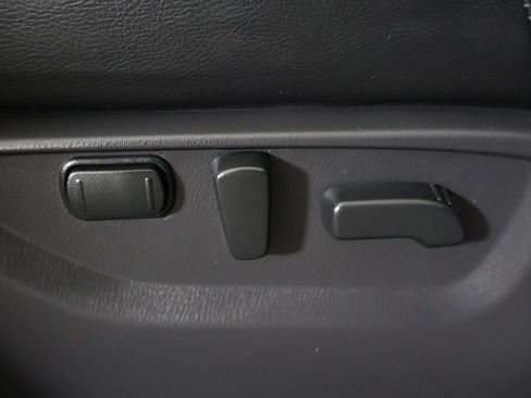 Used 2024 Nissan Armada SL image 37