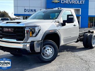 New 2026 GMC Sierra 3500 Pro video 1