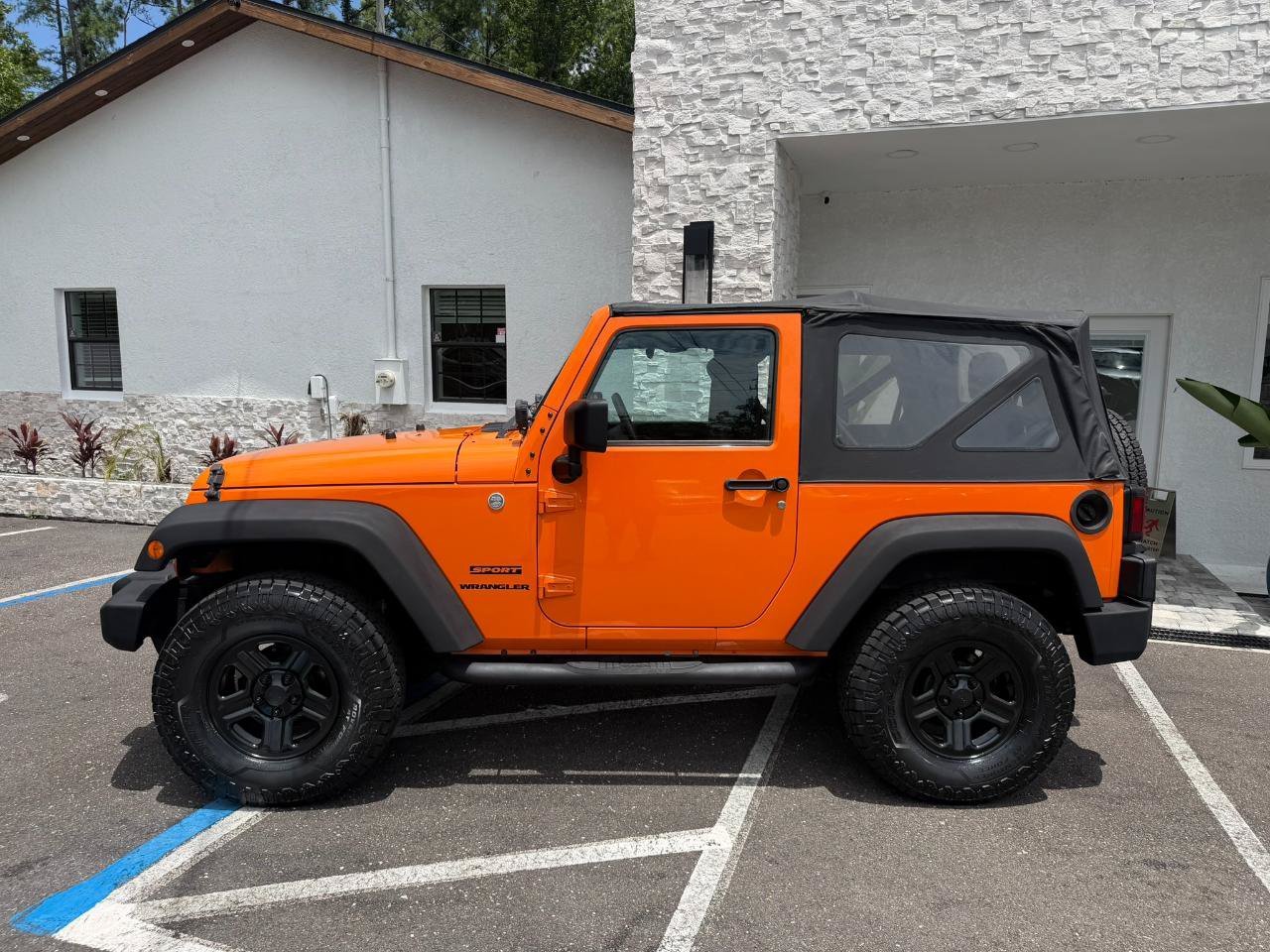 Used 2013 Jeep Wrangler Sport AWD/4WD image 2