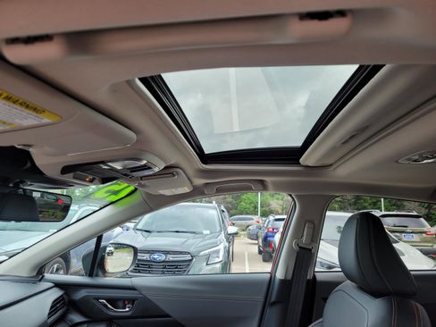 Certified 2025 Subaru Crosstrek 2.5i Limited w/ Crosstrek Mirror Package AWD/4WD image 15