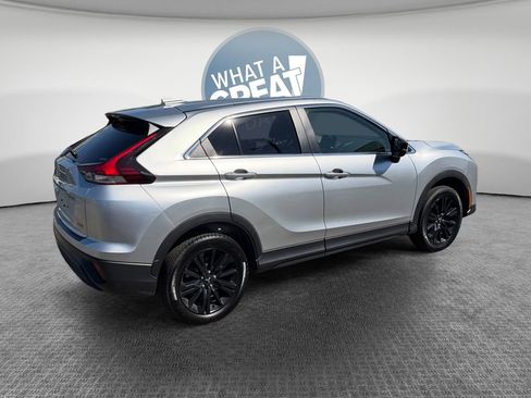 Used 2023 Mitsubishi Eclipse Cross LE AWD/4WD image 3