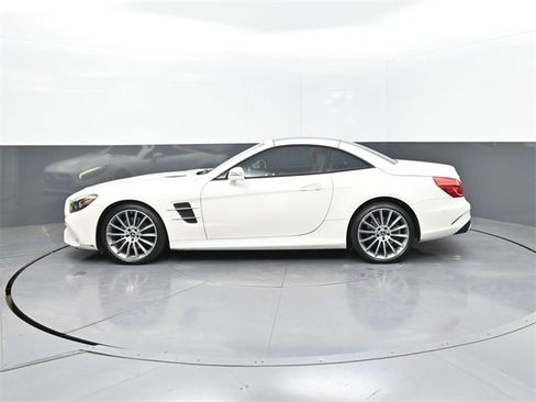 Used 2019 Mercedes-Benz SL 450 w/ Premium Package image 2
