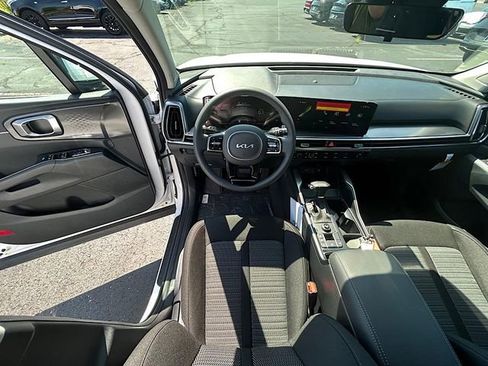 New 2025 Kia Sorento LX image 26