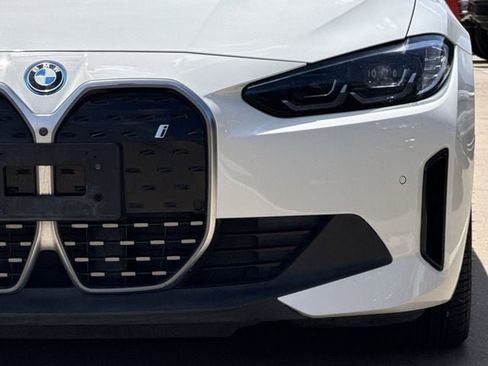 Used 2023 BMW i4 eDrive35 w/ Premium Package RWD image 9
