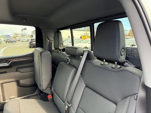 New 2026 GMC Sierra 1500 SLT w/ SLT Premium Package image 6
