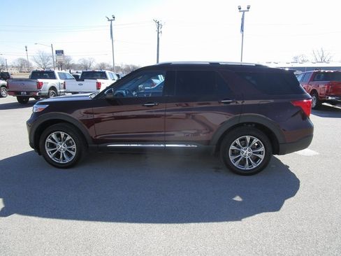 Used 2022 Ford Explorer Limited w/ Equipment Group 301A image 3