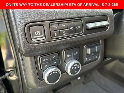 Used 2021 GMC Yukon Denali w/ Denali Premium Package AWD/4WD image 28