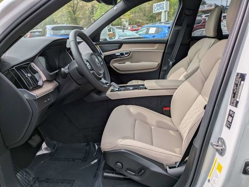 New 2026 Volvo XC90 T8 Plus w/ Protection Package Premier AWD/4WD image 24