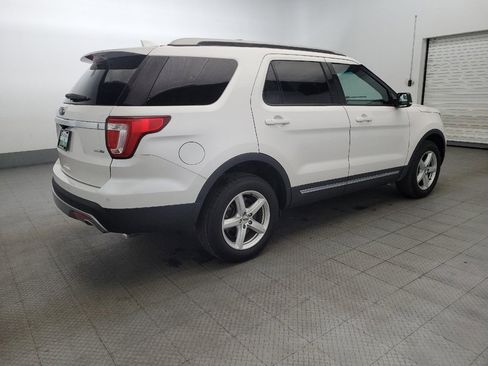Used 2016 Ford Explorer XLT image 10