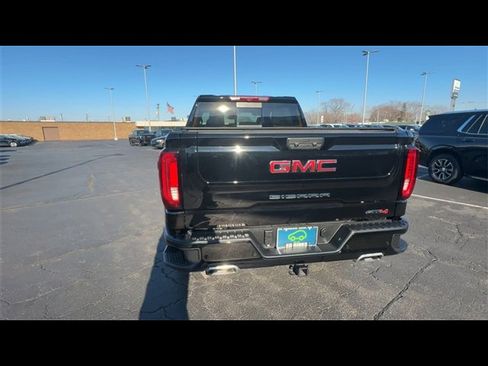 Certified 2025 GMC Sierra 1500 AT4 w/ AT4 Premium Package image 7
