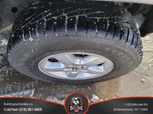 Used 2017 Jeep Wrangler Unlimited Rubicon w/ Connectivity Group image 31