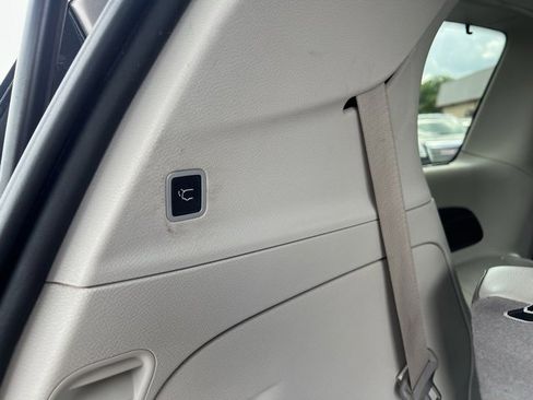 Used 2017 Chrysler Pacifica Touring-L Plus w/ Advanced Safetytec Group image 12