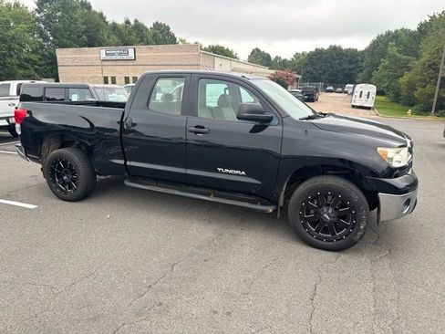 Used 2011 Toyota Tundra 4x4 Double Cab w/ Tow Pkg image 3
