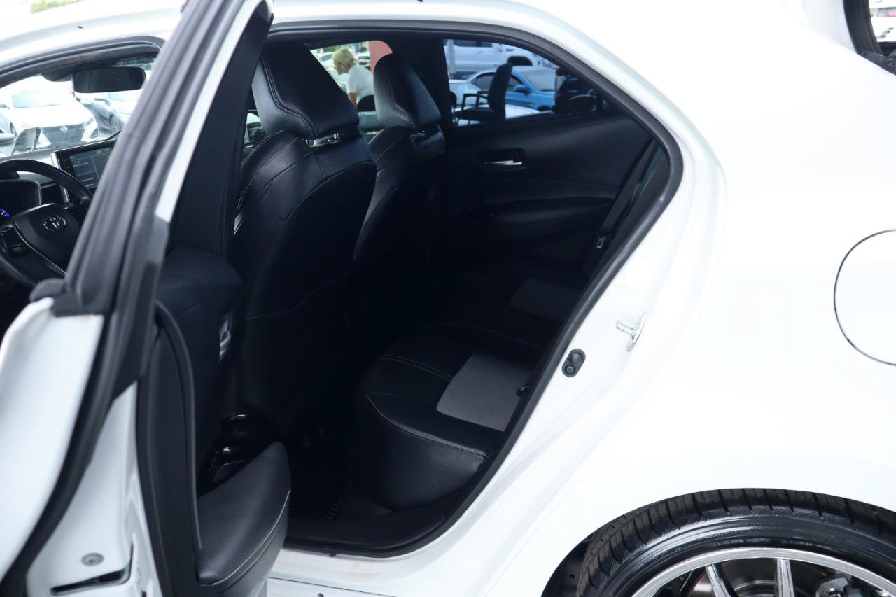 Used 2020 Toyota Corolla XSE FWD image 31