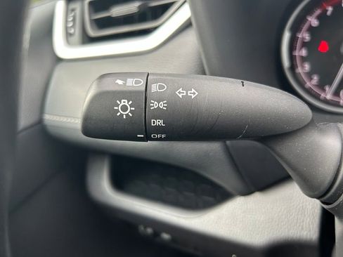 Certified 2025 Toyota RAV4 LE FWD image 21