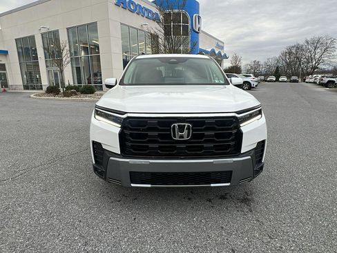 New 2026 Honda Pilot Touring image 9