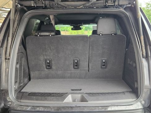 Used 2023 Chevrolet Tahoe LT w/ LT Signature Package image 15