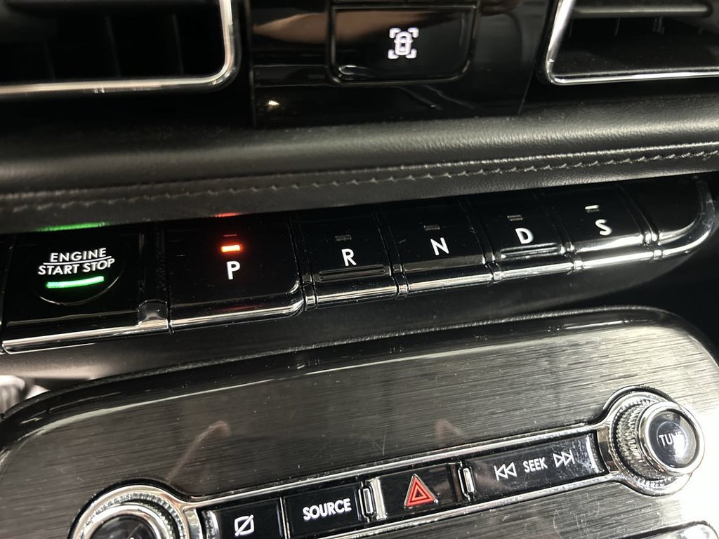 Used 2023 Lincoln Nautilus Reserve AWD/4WD image 18