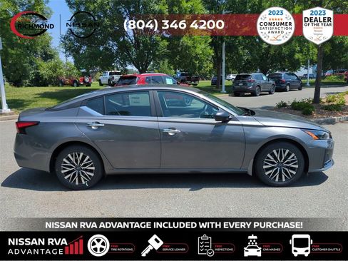 New 2025 Nissan Altima 2.5 SV image 4