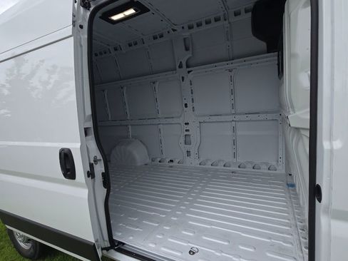 New 2025 RAM ProMaster 3500 w/ Convenience Group image 8