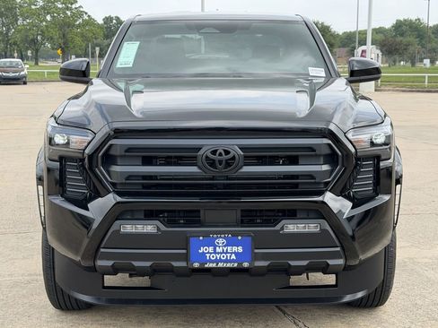 Used 2026 Toyota Tacoma SR5 RWD image 3