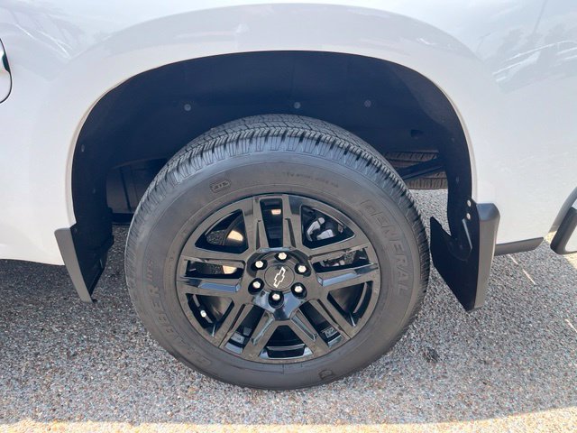 Used 2025 Chevrolet Silverado 1500 Custom AWD/4WD image 10