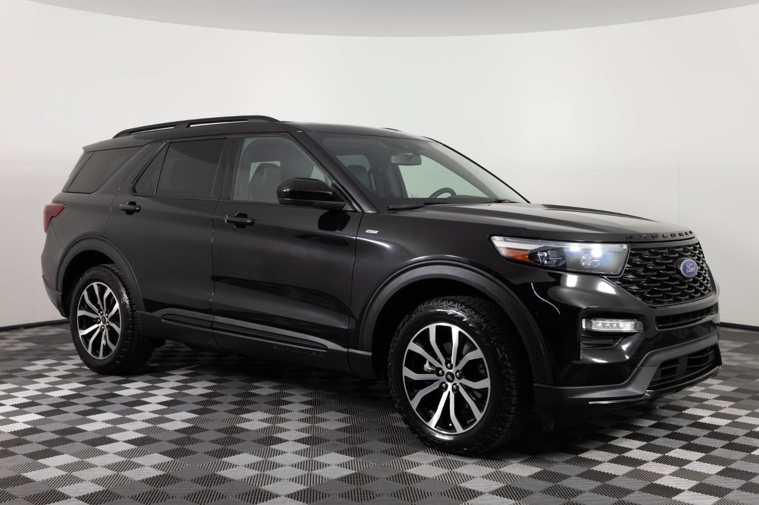 Used 2022 Ford Explorer ST-Line w/ Class IV Trailer Tow Package AWD/4WD image 10
