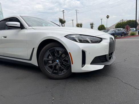 Used 2025 BMW i4 eDrive40 RWD image 8