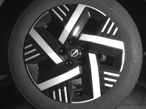 Used 2025 Nissan Kicks SV image 14