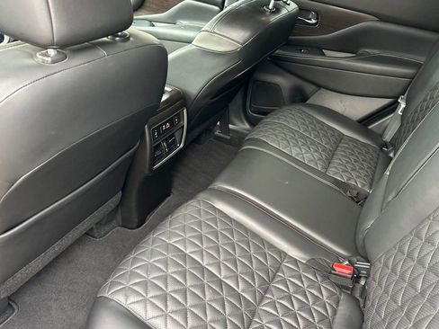 Used 2022 Nissan Murano Platinum w/ Cargo Package image 12