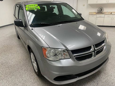 Used 2016 Dodge Grand Caravan American Value Package image 3