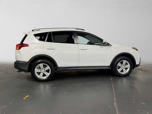Used 2013 Toyota RAV4 XLE AWD/4WD image 2