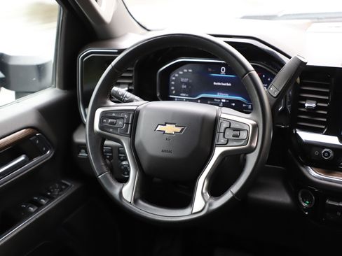 Used 2024 Chevrolet Silverado 2500 LT AWD/4WD image 14