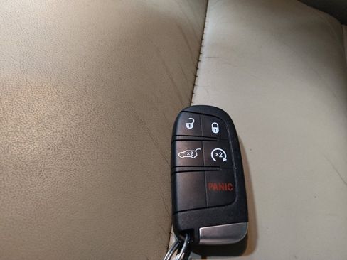 Used 2020 Jeep Grand Cherokee Limited RWD image 32