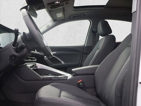 Certified 2025 Audi Q5 Premium Plus w/ Premium Plus AWD/4WD image 21