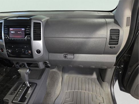 Used 2018 Nissan Frontier SV AWD/4WD image 36