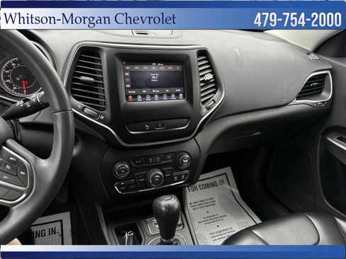 Used 2020 Jeep Cherokee Latitude Plus image 20