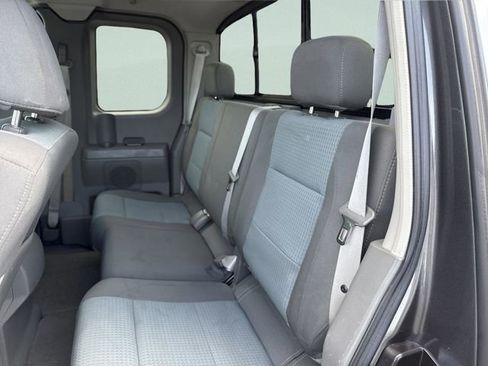 Used 2006 Nissan Titan SE RWD image 25