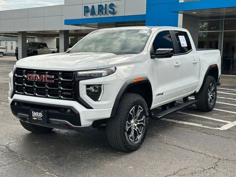 Used 2025 GMC Canyon AT4 AWD/4WD image 3