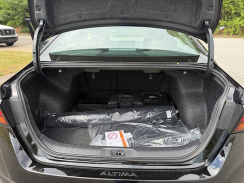 New 2026 Nissan Altima 2.5 SR FWD image 15