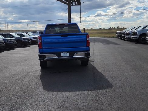 Used 2025 Chevrolet Silverado 1500 LT AWD/4WD image 2