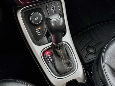 Used 2018 Jeep Compass Latitude w/ Popular Equipment Group AWD/4WD image 15