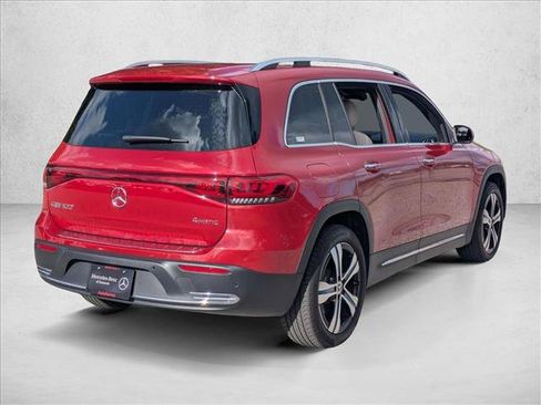 Used 2023 Mercedes-Benz EQB 300 4MATIC image 3