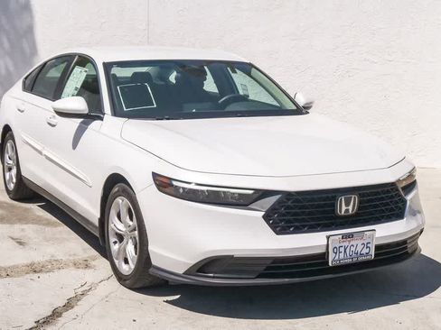 Used 2023 Honda Accord LX image 3