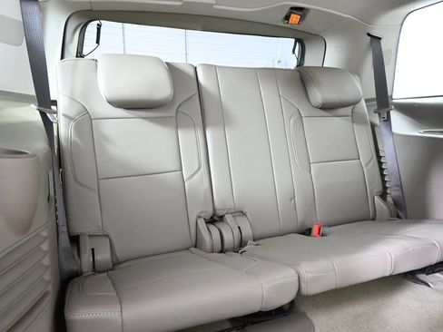 Used 2019 Chevrolet Tahoe Premier AWD/4WD image 16