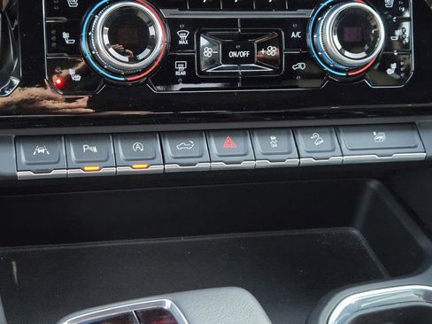 Used 2022 GMC Sierra 1500 Denali w/ Technology Package image 22